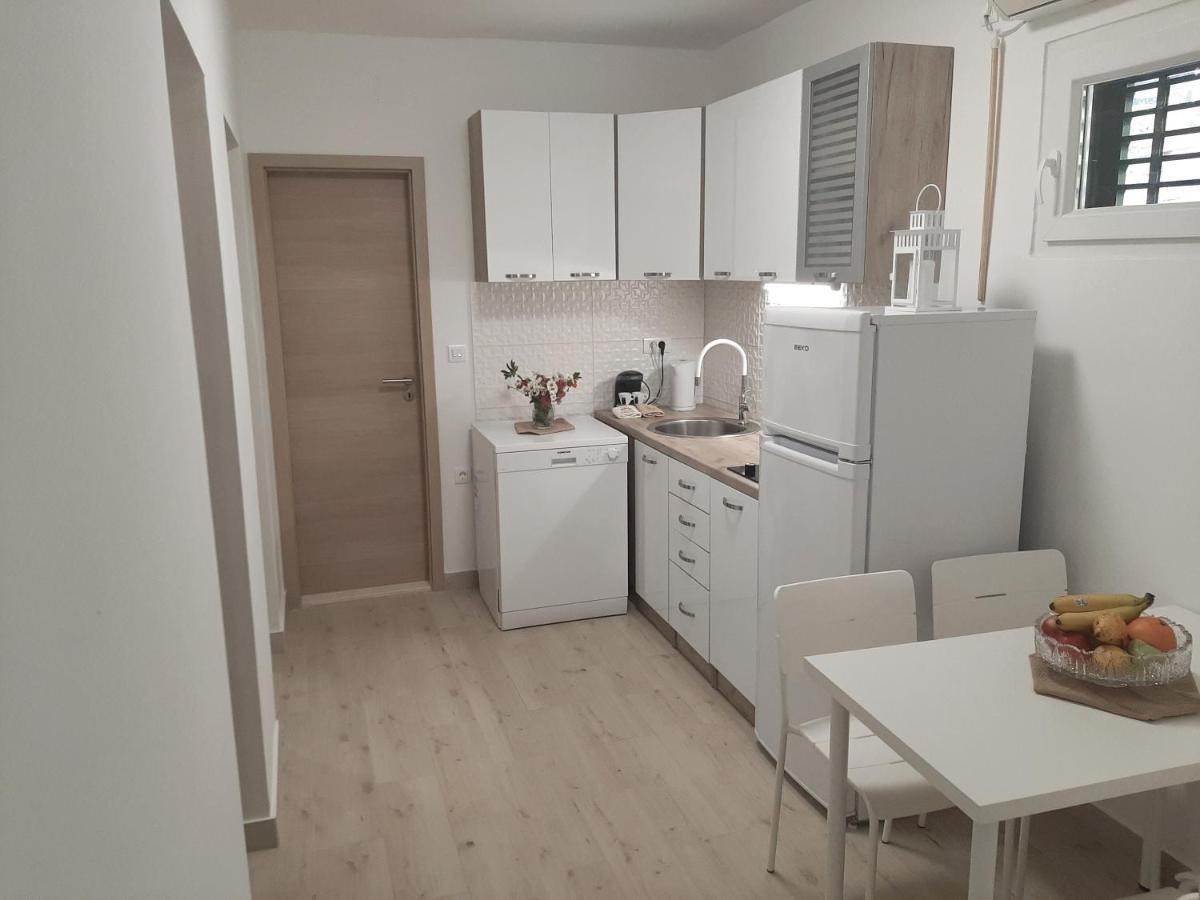 Apartman Maslina Писак Екстериор снимка