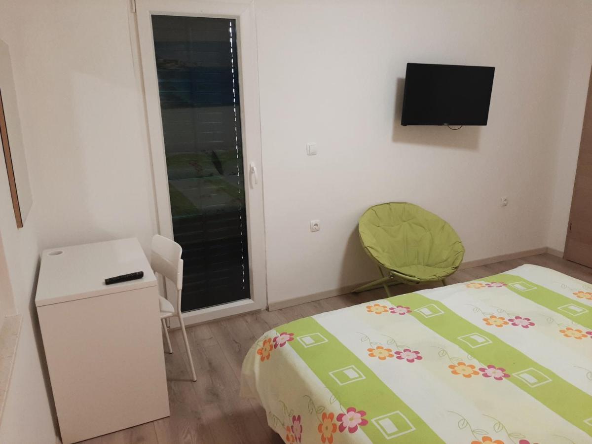 Apartman Maslina Писак Екстериор снимка